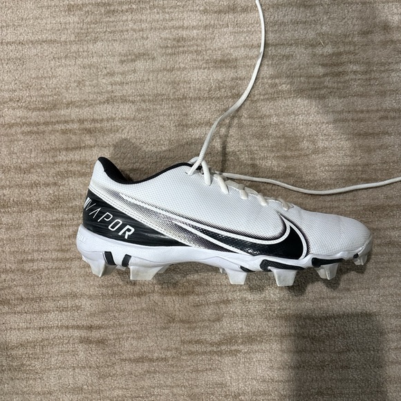 Nike Vapor 16.2 Football Cleats Black and White - Picture 2 of 7
